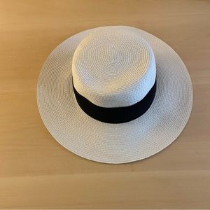 TILLEY Endurables sun hat. White with black ribbon. “Toyo” hat. 100% rice paper